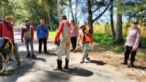 Pasang Marka Kejut, Polisi Bersama Dinas PU Antisipasi Balap Liar Di Jalan Banongan