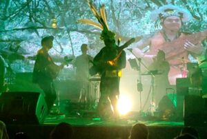 MENGGELEGAR!! Pentas Kolaborasi Harmoni Nusantara Rythem Hipnotis Generasi Muda Situbondo