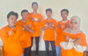 Kunjungi Puluhan Ribu Pintu, Relawan Berani Berubah Kenalkan Mas Rio Ke Masyarakat