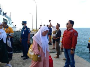 Ratusan Santri Pulang ke Pesantren via Kapal Bimasakti Utama