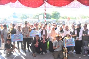 Kontes Ternak Situbondo 2024: Antoni, Sapi Berbobot 1.140 Kg Raih Gelar Juara Kelas Ekstrim