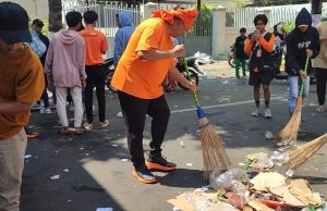 Mas Rio dan Mbak Ulfi Bagi-bagi Kebahagian Dengan Warga Situbondo