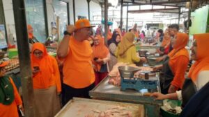 Pasar Panarukan Gempar dengan Kedatangan Mas Rio