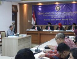 DKPP Gelar Sidang Dugaan Pelanggaran Etik KPU Situbondo Di Bawaslu Jatim