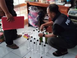 Polsek Besuki Gelar Operasi Miras, 22 Botol Arak dan Bir Disita