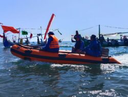 Satpolairud Pastikan Petik Laut Kilensari Berjalan Lancar