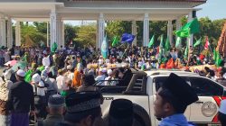 Aksi BOIKOT Trans7: Ribuan Alumni Pondok Pesantren Tumpah Ruah Di Alun-alun Situbondo
