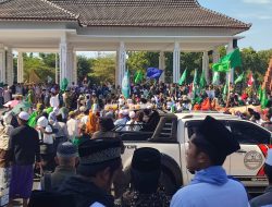 Aksi BOIKOT Trans7: Ribuan Alumni Pondok Pesantren Tumpah Ruah Di Alun-alun Situbondo