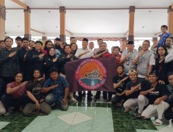 Bupati Situbondo Ajak Generasi Muda Belajar dari Perjalanan Slank: “Setiap Orang Berhak Jadi Versi Terbaik Dirinya”