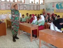 Tanamkan Jiwa Nasionalisme Sejak Dini, Babinsa Koramil Bungatan Beri Wasbang di SDN 1 Patemon