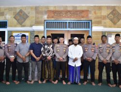 Pererat Sinergi Ulama-Umara, Kapolres Situbondo Awali Tugas dengan Sowan ke Ponpes Sukorejo