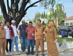 Jaga Marwah Sejarah di Pendopo Pate Alos Besuki: Mbak Ulfi Tinjau Langsung Kerusakan Ubin Batu Alam