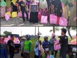 Terinspirasi Keteladanan Mas Bupati Rio, Dermawan Situbondo Tebar Ratusan Paket Sembako untuk Warga Pesisir dan Buruh Tani