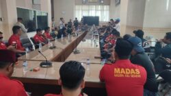 Audiensi Nyaris Berakhir Ricuh, Fraksi PDIP Situbondo Tak Mampu Tunjukkan Bukti Klaim Warga Jual Ternak untuk Berobat