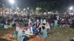 Puluhan Ribu Jamaah Sudah Membludak Sejak Malam Hari Padati Alun-alun Situbondo Sehari Jelang Haul Masyayikh Nusantara