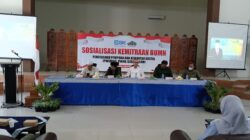 Cegah Phishing dan Pinjol Ilegal, Nasim Khan Bersama BRI Edukasi Ratusan Warga Situbondo