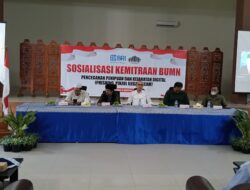 Cegah Phishing dan Pinjol Ilegal, Nasim Khan Bersama BRI Edukasi Ratusan Warga Situbondo