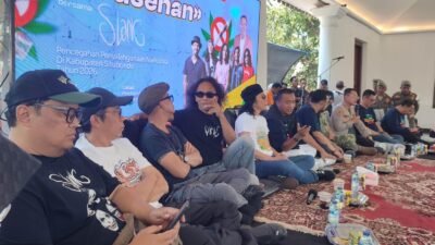 Bersama SLANK, Mas Rio Ajak Generasi Muda Situbondo Perangi Narkoba: JAGA DIRI, JAGA TEMAN, JAGA LINGKUNGAN!